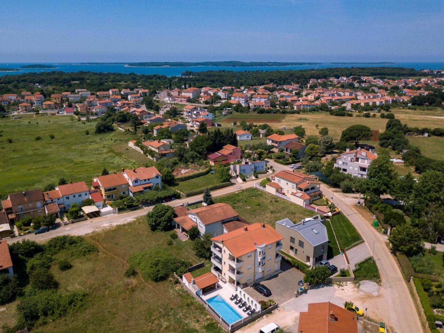 Villa Vita Apartments & Studios With Common Pool Valbandon Eksteriør bilde